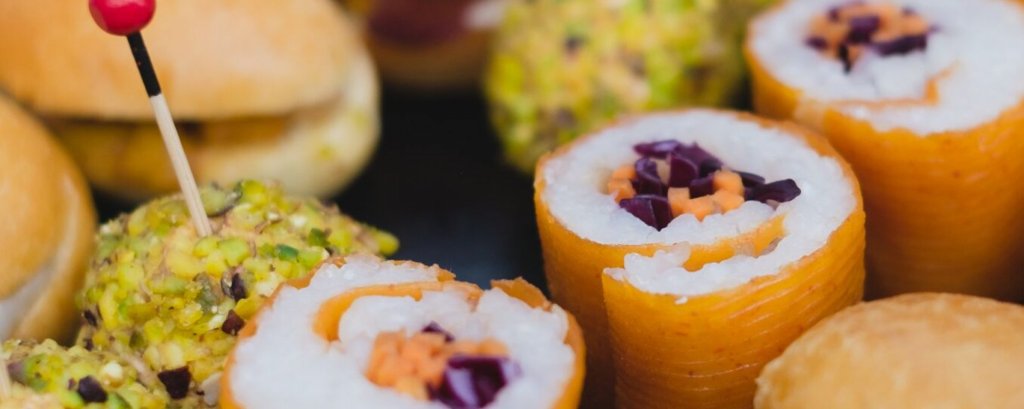 La réception de votre mariage : petit tour du côté des traiteurs, cavistes et de la&nbsp;pâtisserie