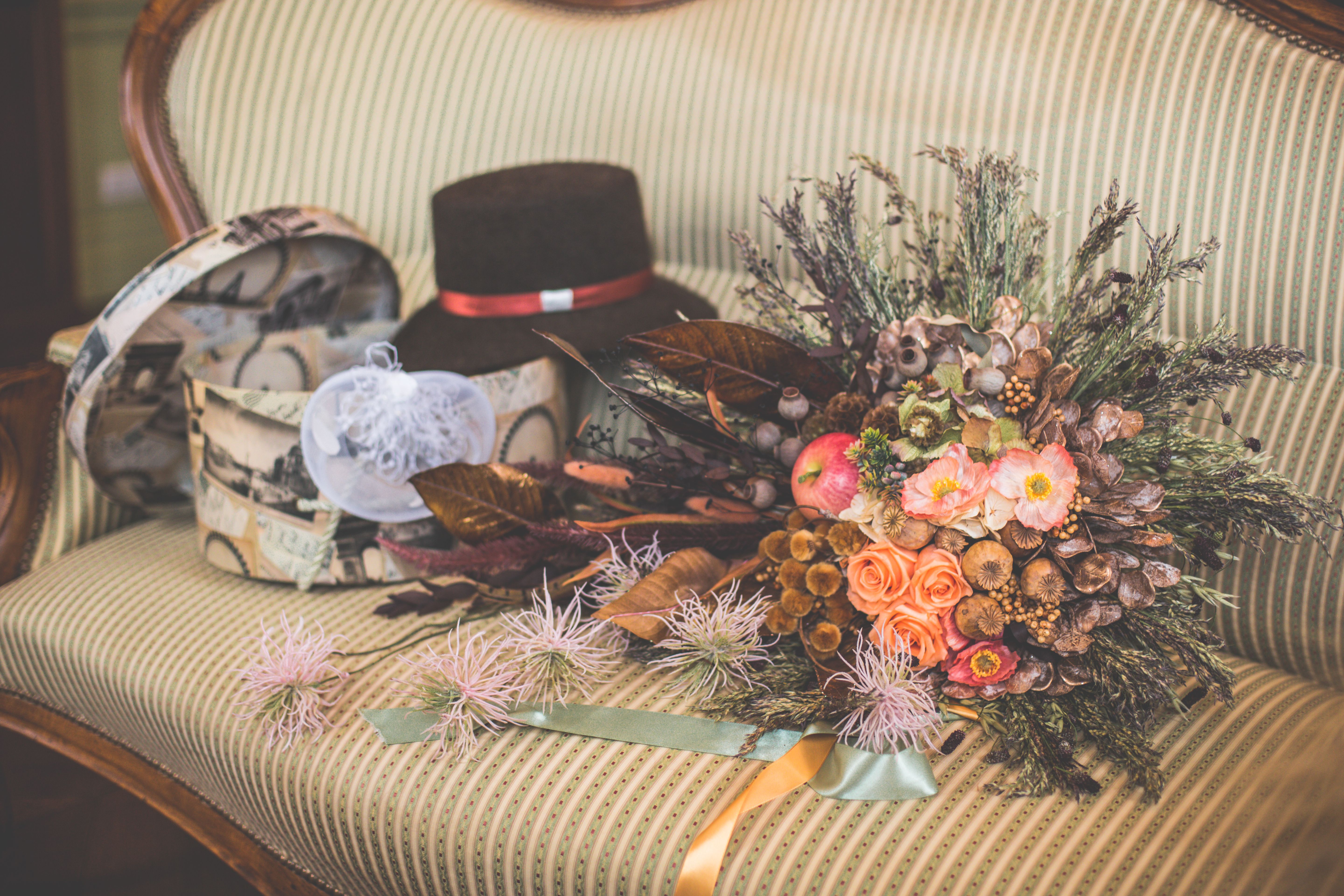 Wedding Look |   Le chapeau, le must-have du mariage en 2025 !