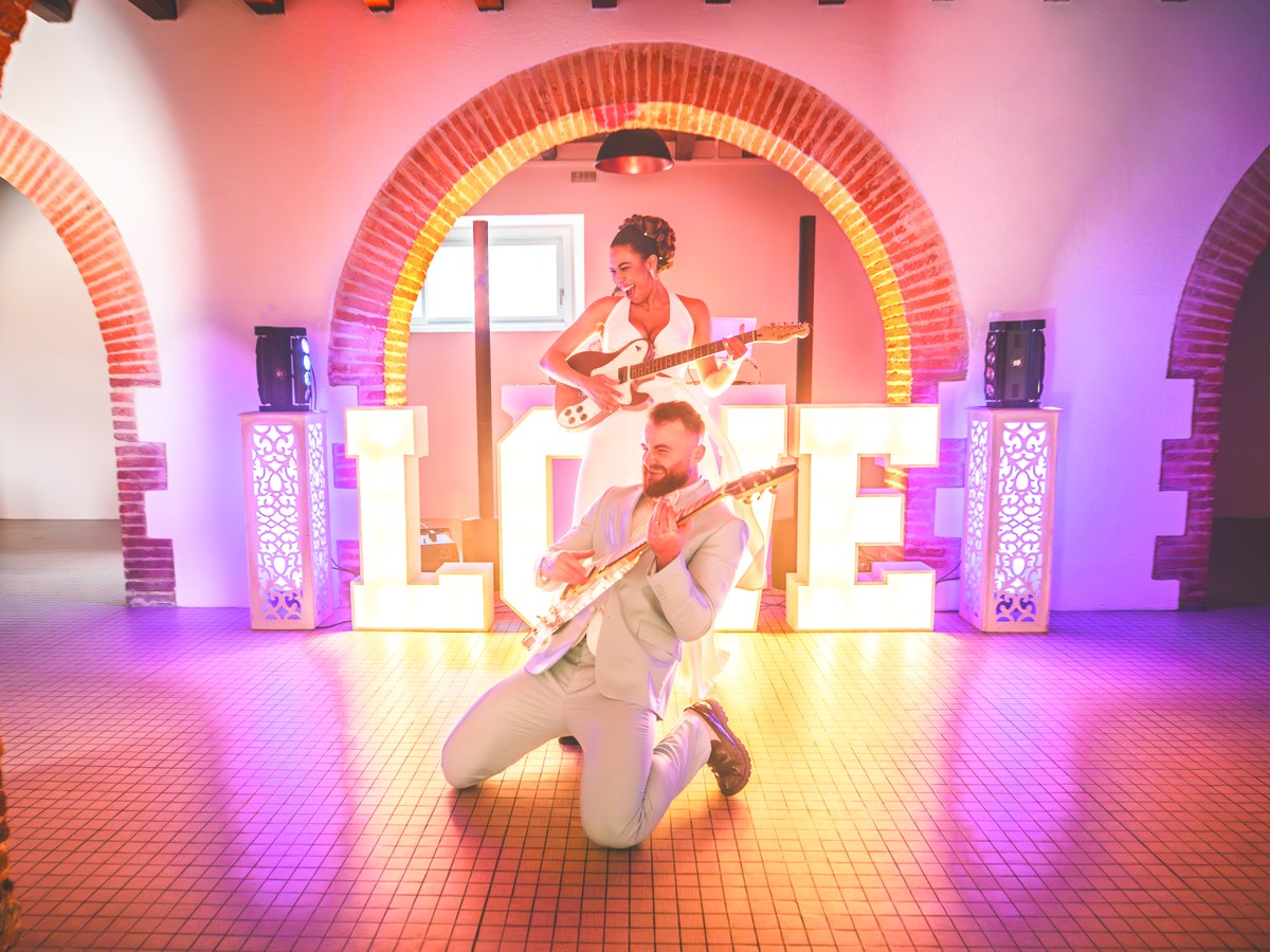 INSPIRATION : Love Generation, un mariage haut en&nbsp;couleurs